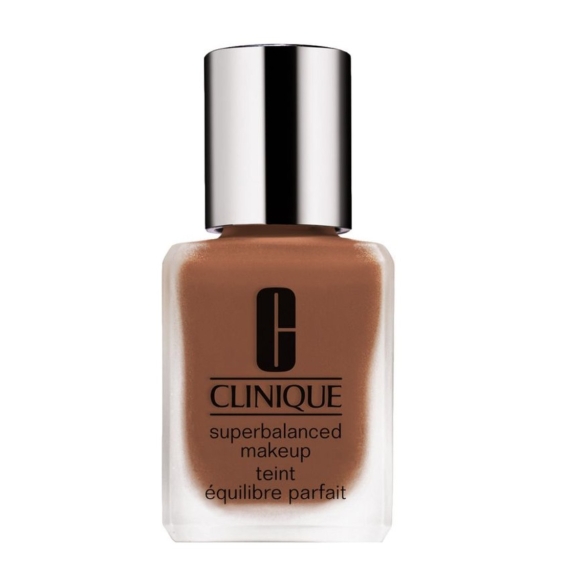 Clinique Superbalanced Makeup - 18 CLOVE