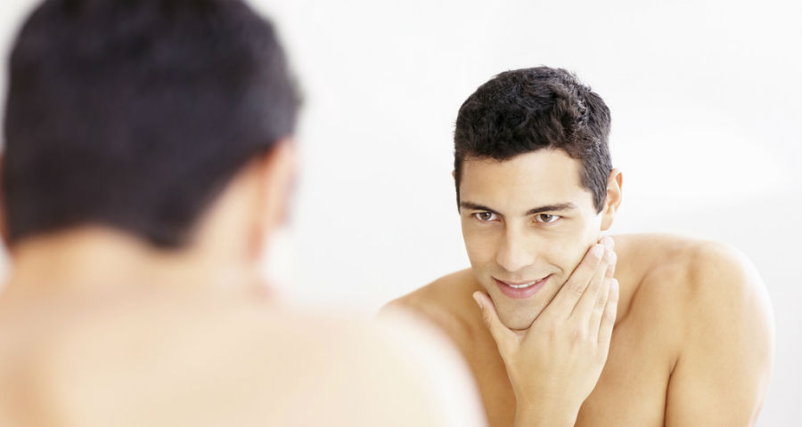 Cosa mettere nel beauty da viaggio: tutti i cosmetici indispensabili Cosa mettere nel beauty da viaggio